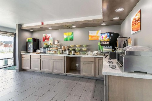 Quality Inn and Suites - image 25