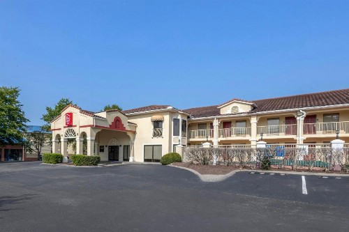 Days Inn by Wyndham Franklin Nashville - image 36