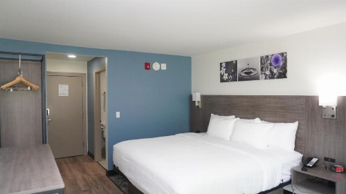 Americas Best Value Inn Franklin - image 3