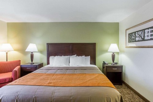 Comfort Inn Franklin - image 12