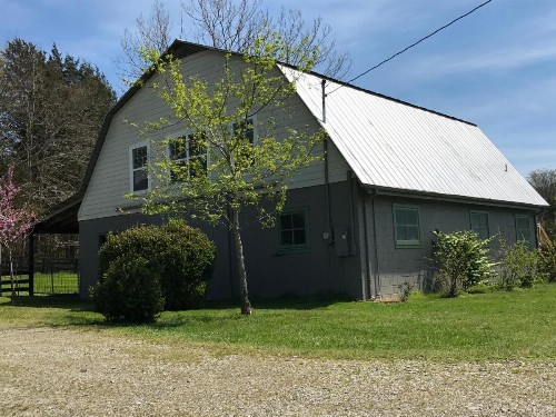 Full Circle Farm Inn - image 14