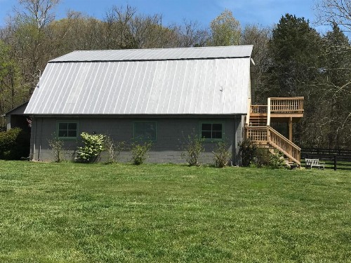Full Circle Farm Inn - image 16