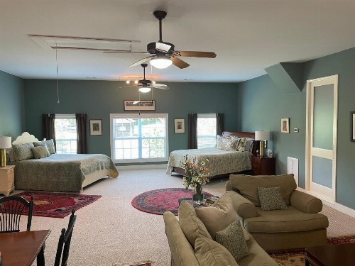 Full Circle Farm Inn - image 28