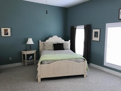 Full Circle Farm Inn - image 7