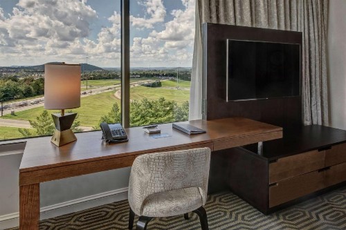 Hilton Franklin Cool Springs - image 12