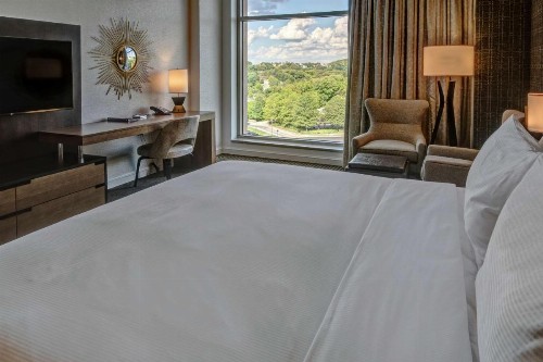 Hilton Franklin Cool Springs - image 16