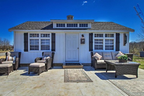 Peaceful Pet-Friendly Franklin Cottage on 15 Acres - image 10