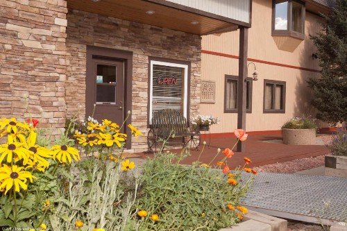 Valley Hi Motel - image 11