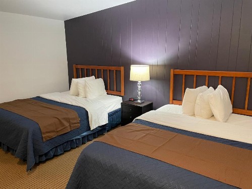 Valley Hi Motel - image 13