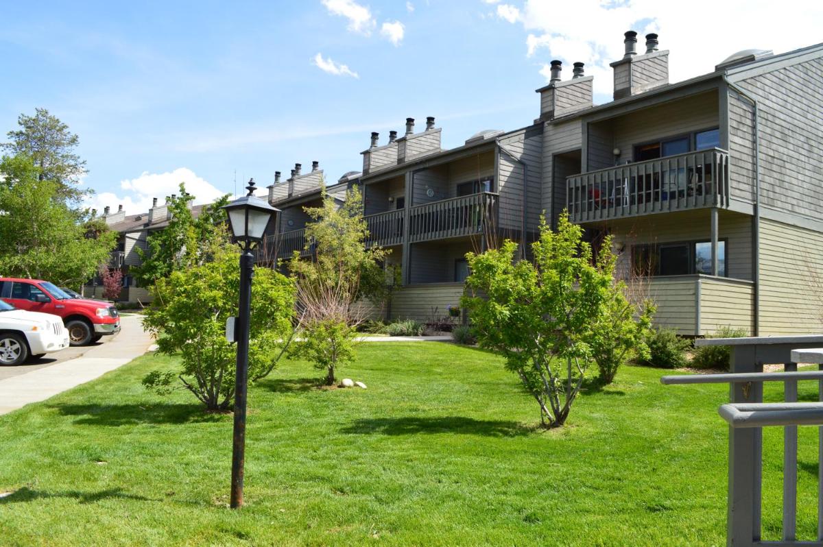 Pines at Meadow Ridge - main image