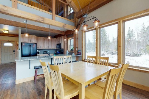 Fraser Cabin in the Woods - image 10