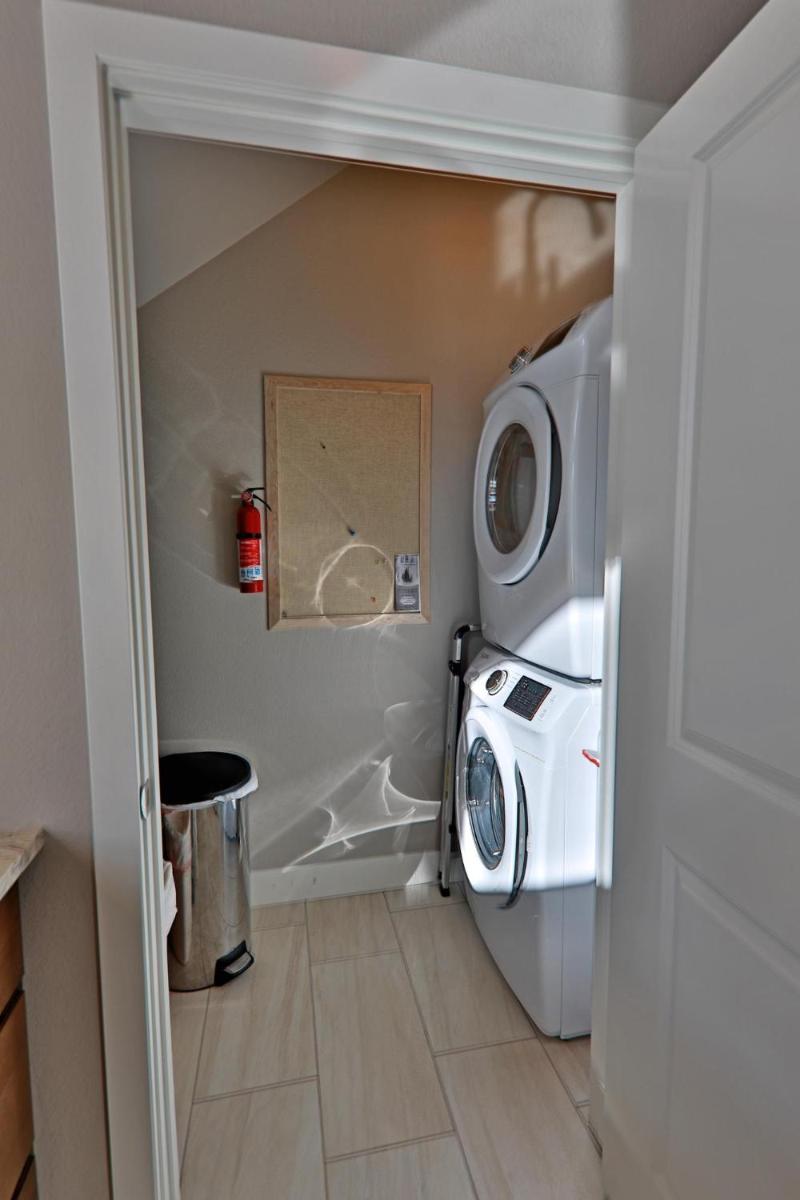 Journey Way Townhouse - image 6