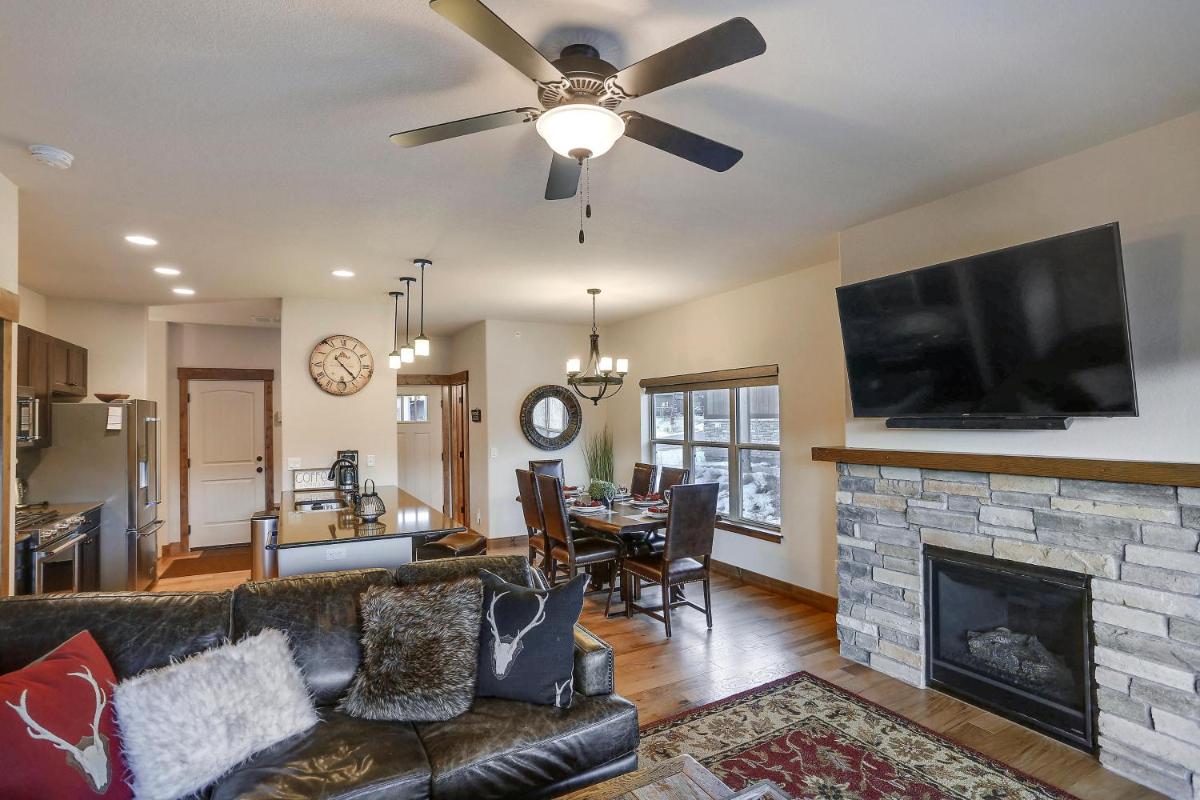 Luxury Chalet #106 Near Resort With Hot Tub & Great Views - FREE Activities & Equipment Rentals Daily - image 5