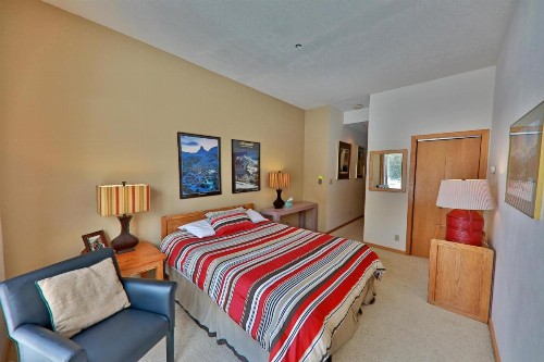 Crestview 603 Condo - image 25