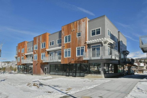 New Luxury Loft #1 Near Resort With Huge Hot Tub & Views -FREE Activities & Equipment Rentals Daily - image 7