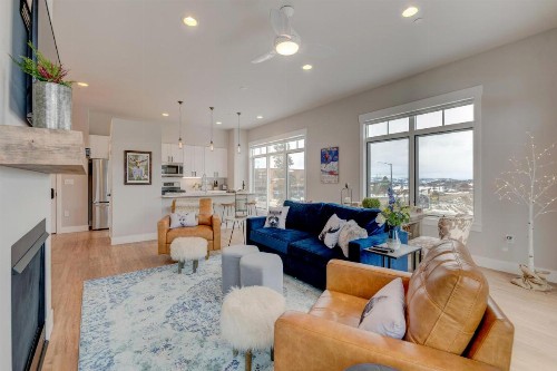 New Luxury Loft #1 Near Resort With Huge Hot Tub & Views -FREE Activities & Equipment Rentals Daily - image 9