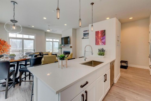 New Luxury Loft #14 Near Resort With Huge Hot Tub & Views -FREE Activities & Equipment Rentals Daily - image 26