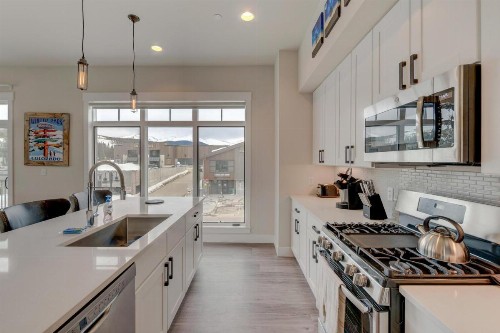 New Luxury Loft #24 Near Resort With Huge Hot Tub & Great Views - FREE Activities & Equipment Rentals Daily - image 4