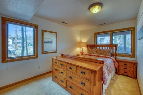 3 Bed 2 Bath Vacation home in Winter Park - image 6