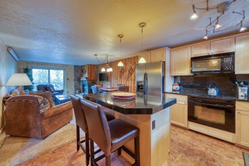 2 Bed 2 Bath Vacation home in Winter Park - image 5