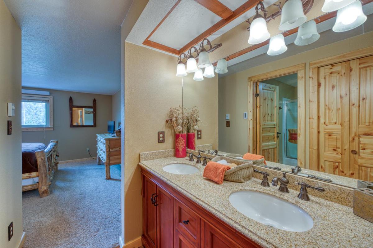 2 Bed 2 Bath Vacation home in Winter Park - image 6