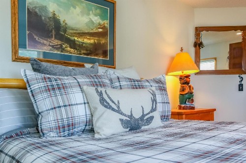 4 Bed 4 Bath Studio Apartment in Fraser - image 5