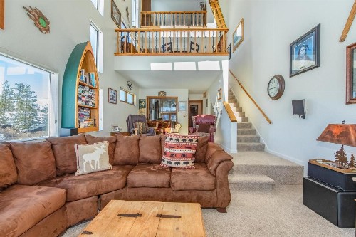 4 Bed 4 Bath Studio Apartment in Fraser - image 8