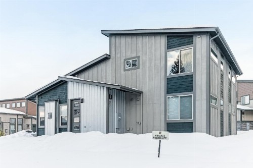 Modern Mountain Chalet - image 11