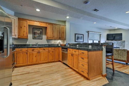 Cozy Winter Park Condo with Patio - Walk to Main St! - image 11