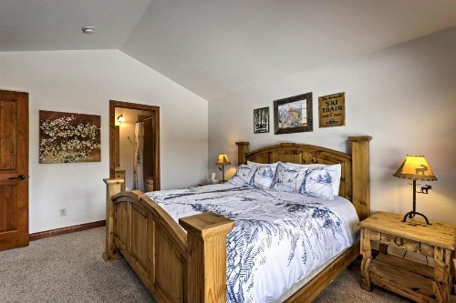 Winter Park Condo with Hot Tub and Shuttle-Walk to Town - image 10