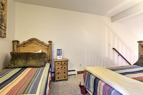 Winter Park Condo with Hot Tub and Shuttle-Walk to Town - image 7