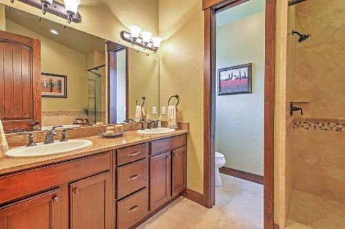 Lavish Fraser Townhome with Deck and Mountain Views! - image 10