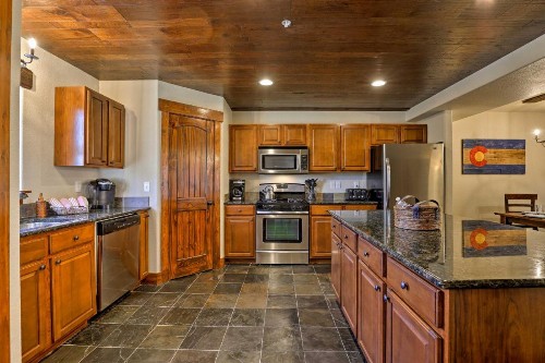 Spacious Townhome 2Mi to Town of Winter Park! - image 10
