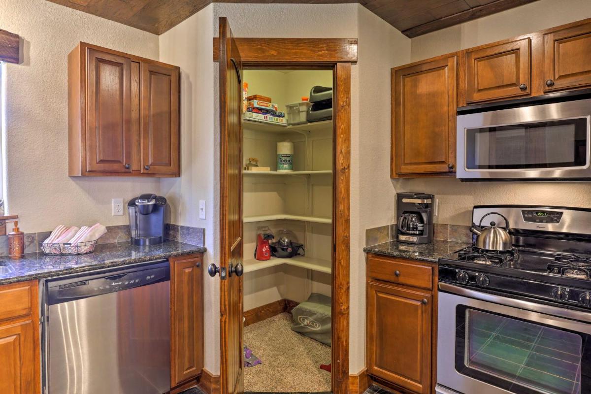 Spacious Townhome 2Mi to Town of Winter Park! - image 6