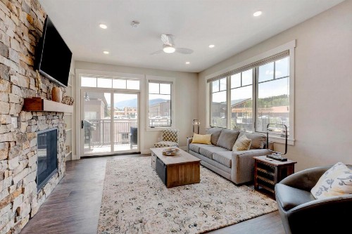 New Luxury Loft #208 Near Resort - Huge Hot Tub & Views - FREE Activities & Equipment Rentals Daily - image 2