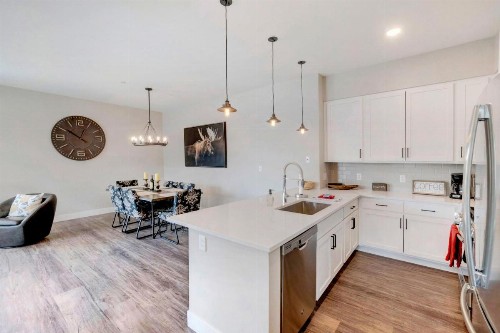 New Luxury Loft #208 Near Resort - Huge Hot Tub & Views - FREE Activities & Equipment Rentals Daily - image 9