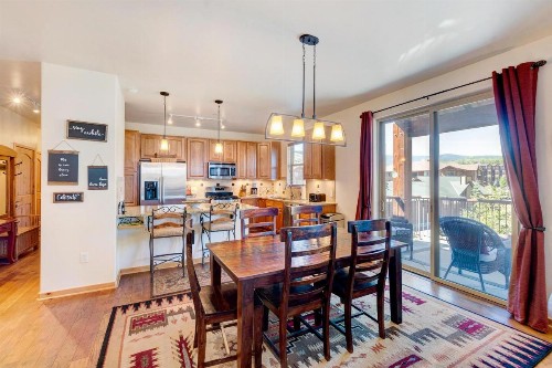 Luxury Condo #531 Near Resort Pool Club House & Hot Tub - FREE Activities & Equipment Rentals Daily - image 4