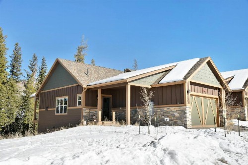 Luxury Chalet #127 Near Resort - Hot Tub & Views - FREE Activities & Equipment Rentals Daily - image 6
