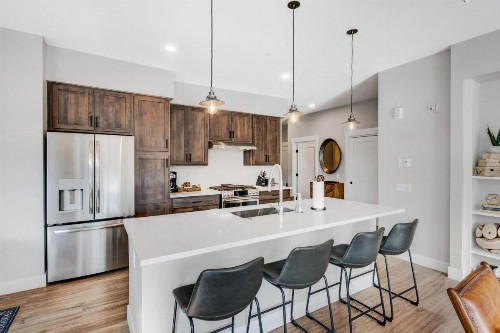 New Luxury Loft #101 Near Resort - Pool Sized Hot Tub & Views - FREE Activities & Equipment Rentals Daily - image 3