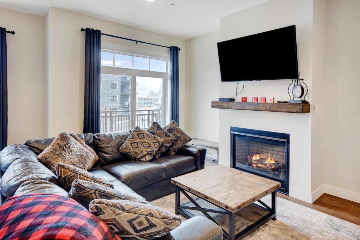 New Luxury Loft #16 Near Resort Huge Hot Tub & Views - FREE Activities & Equipment Rentals Daily - main image
