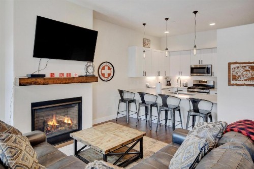 New Luxury Loft #16 Near Resort Huge Hot Tub & Views - FREE Activities & Equipment Rentals Daily - image 10