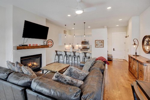 New Luxury Loft #16 Near Resort Huge Hot Tub & Views - FREE Activities & Equipment Rentals Daily - image 13