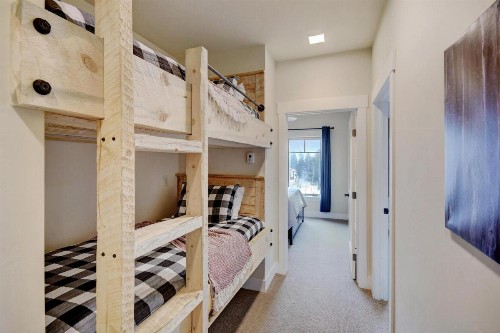 New Luxury Loft #16 Near Resort Huge Hot Tub & Views - FREE Activities & Equipment Rentals Daily - image 26