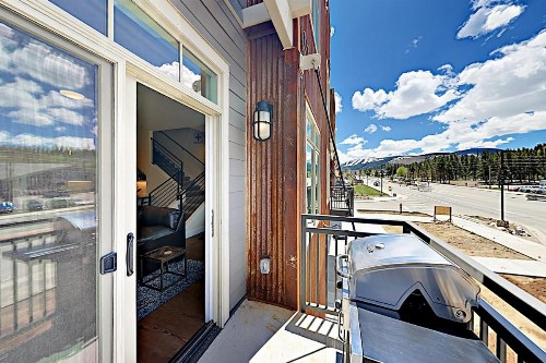 New Luxury Loft #19 Near Resort Huge Hot Tub & Views - FREE Activities & Equipment Rentals Daily - image 4