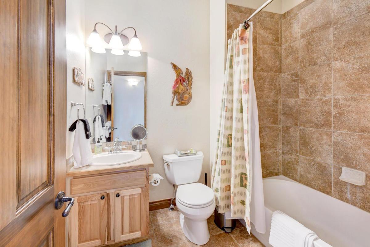 New Luxury Villa #558 Near Resort Hot Tub & Views - FREE Activities & Equipment Rentals Daily - image 5