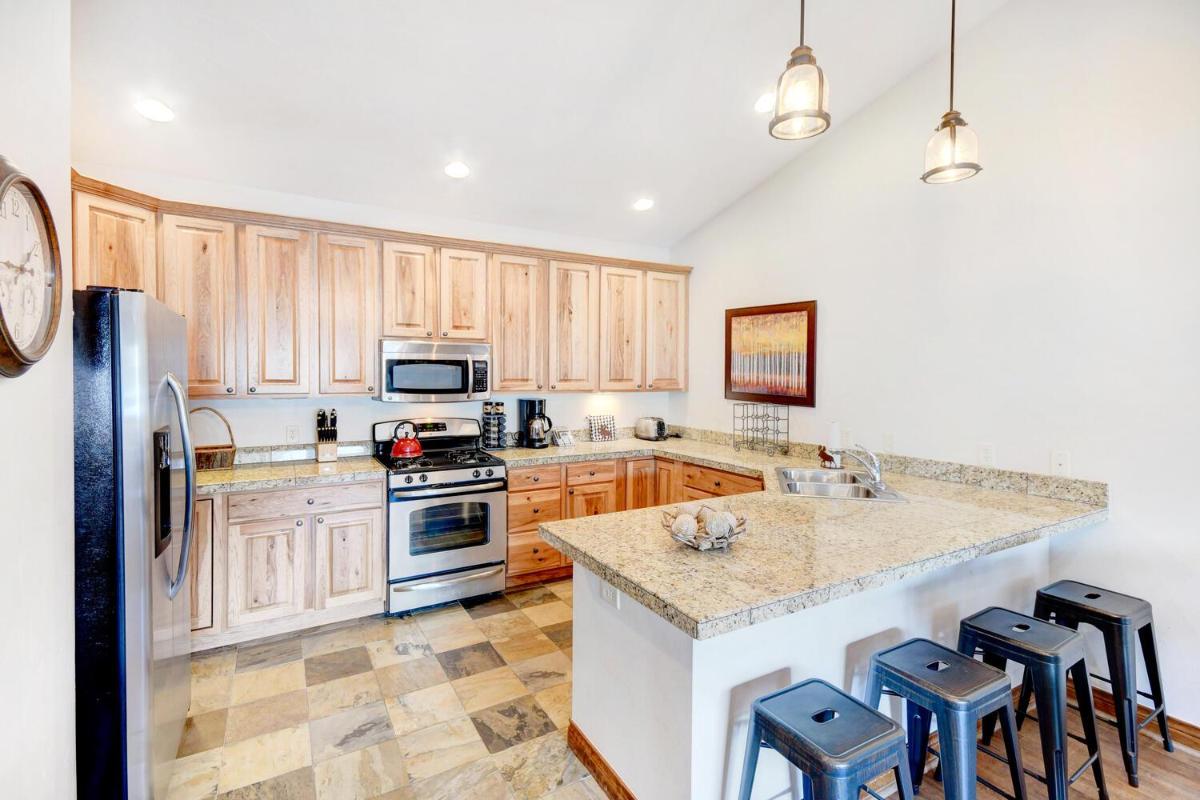 New Luxury Villa #524 Near Resort Hot Tub & Views - FREE Activities & Equipment Rentals Daily - image 2