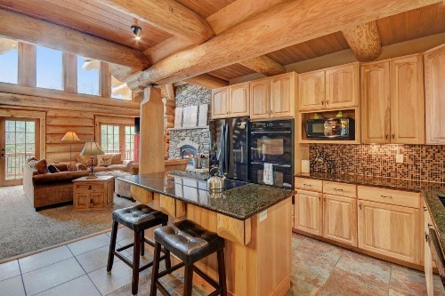 Mountain View Luxury Log Home Hot Tub & Great Views - FREE Activities & Equipment Rentals Daily - image 25