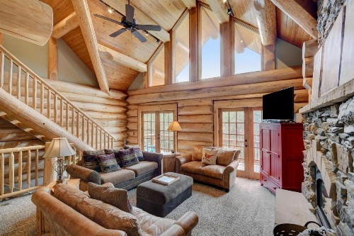 Mountain View Luxury Log Home Hot Tub & Great Views - FREE Activities & Equipment Rentals Daily - image 3