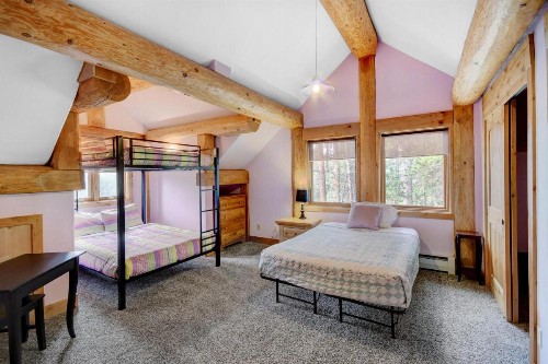 Mountain View Luxury Log Home Hot Tub & Great Views - FREE Activities & Equipment Rentals Daily - image 32