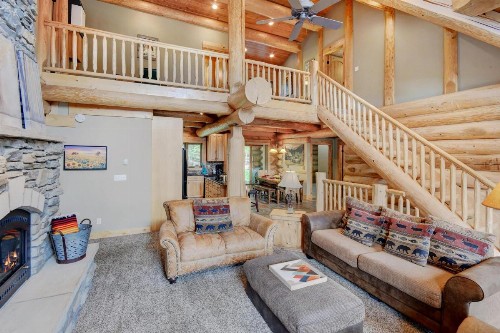 Mountain View Luxury Log Home Hot Tub & Great Views - FREE Activities & Equipment Rentals Daily - image 41